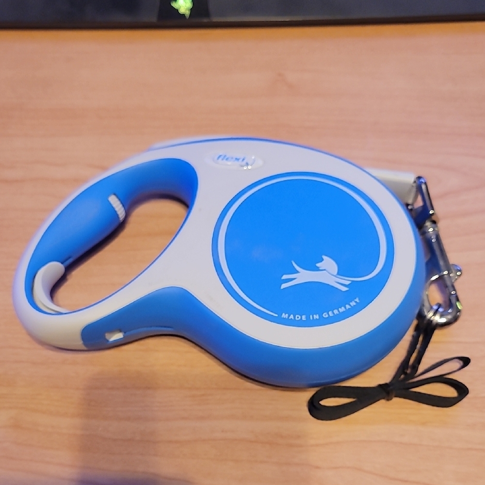 Flexi Blue Retractable Dog Leash (Brand New But No Tags)